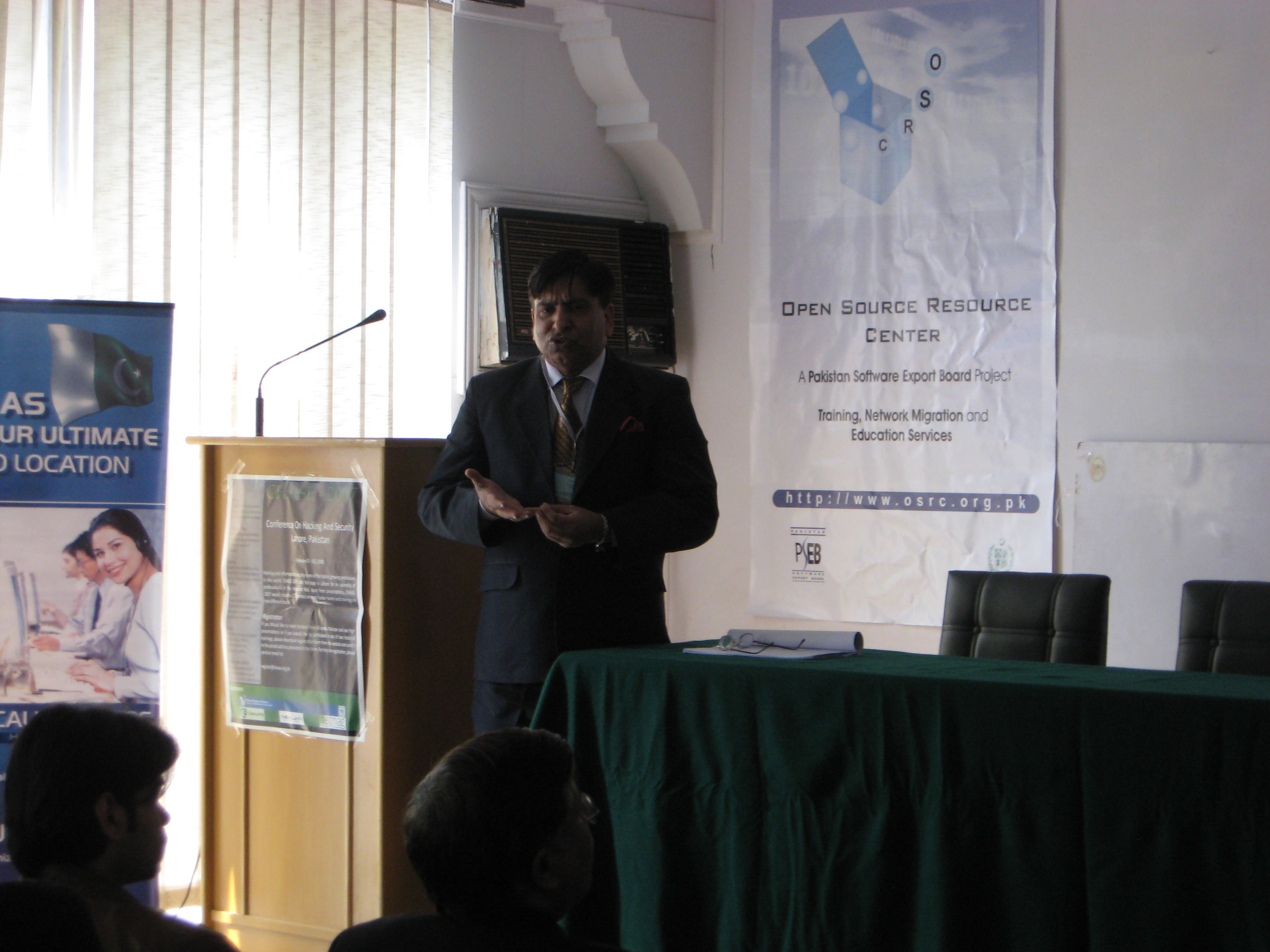 Prof. Dr. Aftab Malik during his talk.